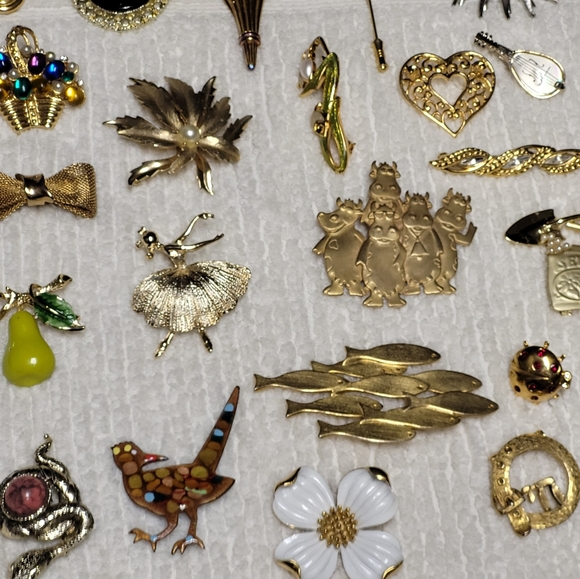 Napier Jewelry Vnt Lot Pins Brooches Napier Trifari Arc Jj Gerry